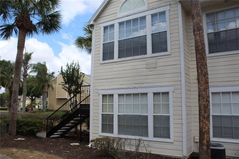 Condo in Orlando, Florida, 2 bedrooms  № 1666047 - photo 3