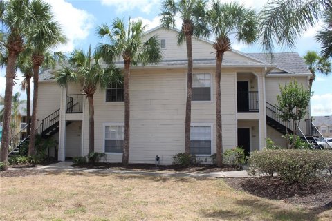 Condo in Orlando, Florida, 2 bedrooms  № 1666047 - photo 2