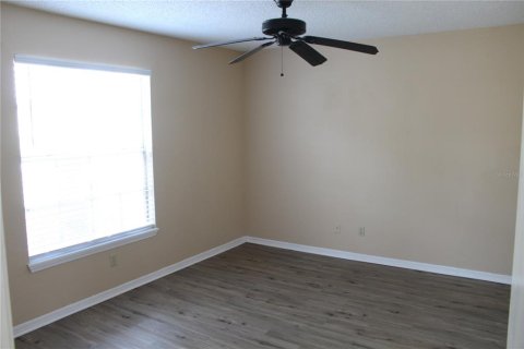Condo in Orlando, Florida, 2 bedrooms  № 1666047 - photo 11