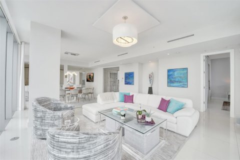 Condo in Fort Lauderdale, Florida, 3 bedrooms  № 2370097 - photo 9