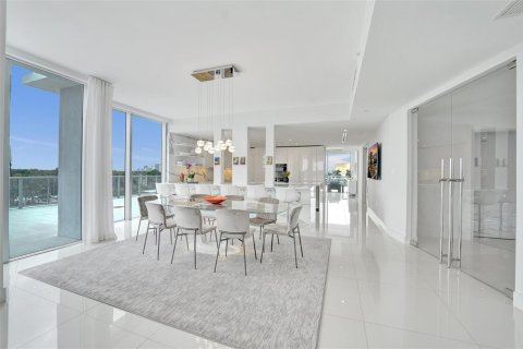 Condo in Fort Lauderdale, Florida, 3 bedrooms  № 2370097 - photo 12