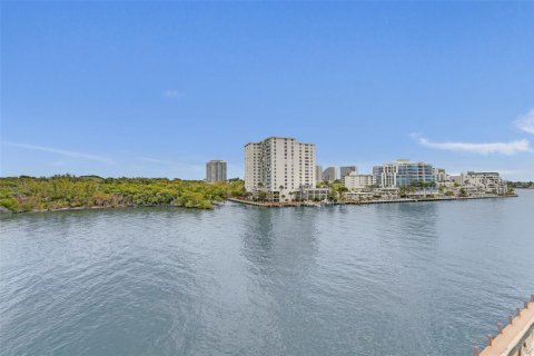 Condo in Fort Lauderdale, Florida, 3 bedrooms  № 2370097 - photo 3