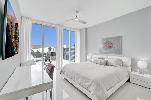 Condo in Fort Lauderdale, Florida, 3 bedrooms  № 2370097 - photo 30