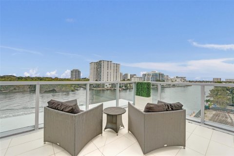 Condo in Fort Lauderdale, Florida, 3 bedrooms  № 2370097 - photo 2