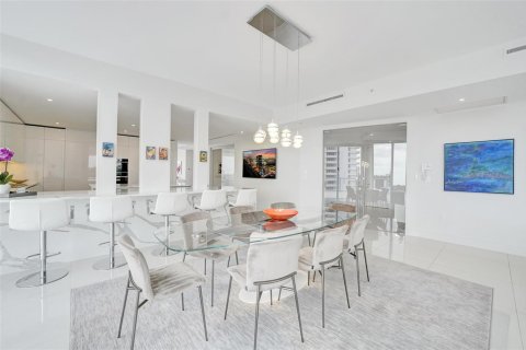 Condo in Fort Lauderdale, Florida, 3 bedrooms  № 2370097 - photo 13