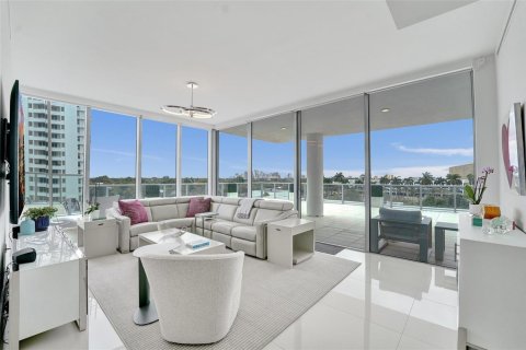 Condo in Fort Lauderdale, Florida, 3 bedrooms  № 2370097 - photo 7