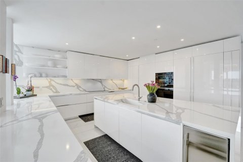 Condo in Fort Lauderdale, Florida, 3 bedrooms  № 2370097 - photo 17