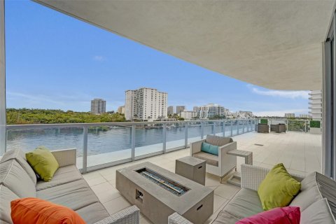 Condo in Fort Lauderdale, Florida, 3 bedrooms  № 2370097