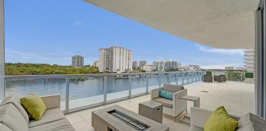 Condo in Fort Lauderdale, Florida, 3 bedrooms  № 2370097