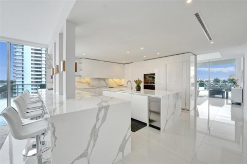 Condo in Fort Lauderdale, Florida, 3 bedrooms  № 2370097 - photo 15