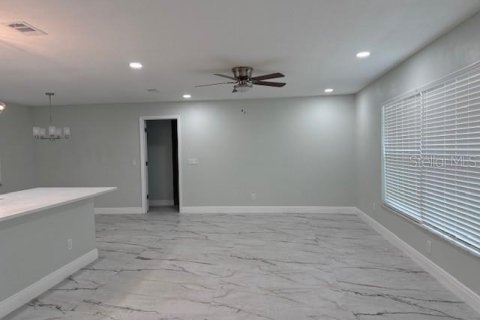 Casa en venta en Orlando, Florida, 3 dormitorios, 138.05 m2 № 1910159 - foto 4