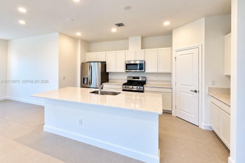 Touwnhouse à louer à Homestead, Floride: 4 chambres, 178.93 m2 № 2439354 - photo 10