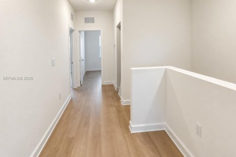 Touwnhouse à louer à Homestead, Floride: 4 chambres, 178.93 m2 № 2439354 - photo 14