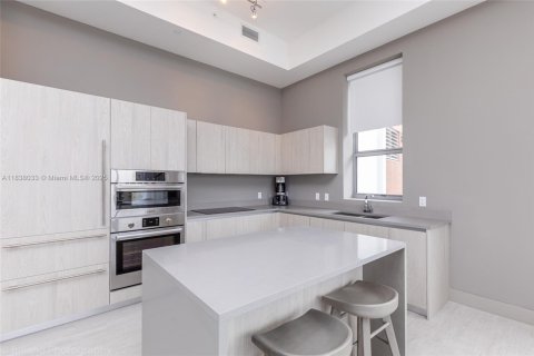 Condo in Hollywood, Florida, 2 bedrooms  № 1825960 - photo 6