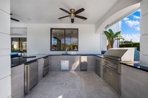 Купить виллу или дом в Майами, Флорида 7 спален, 416.39м2, № 1940236 - фото 16