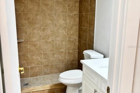 Villa ou maison à louer à Kissimmee, Floride: 2 chambres, 81.29 m2 № 2430376 - photo 6