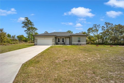 Casa en Ocala, Florida 4 dormitorios, 146.79 m2 № 2166171