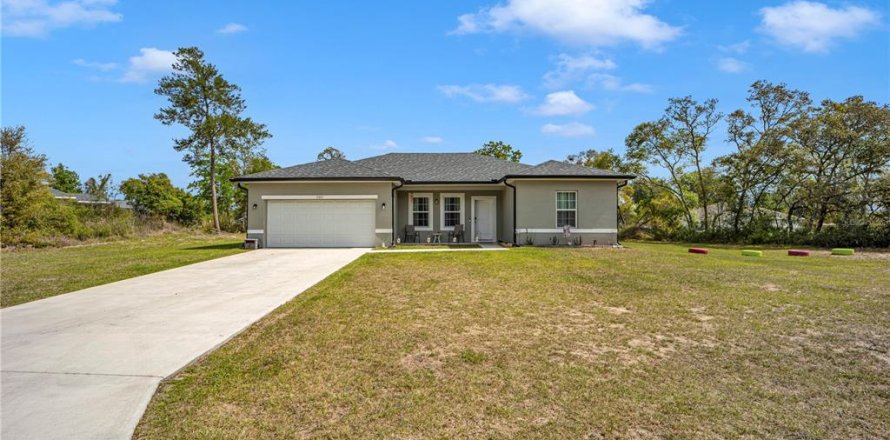 House in Ocala, Florida 4 bedrooms, 146.79 sq.m. № 2166171