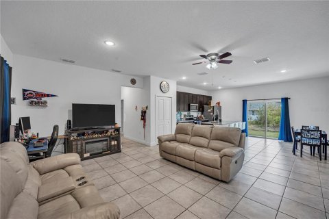 House in Ocala, Florida 4 bedrooms, 146.79 sq.m. № 2166171 - photo 8