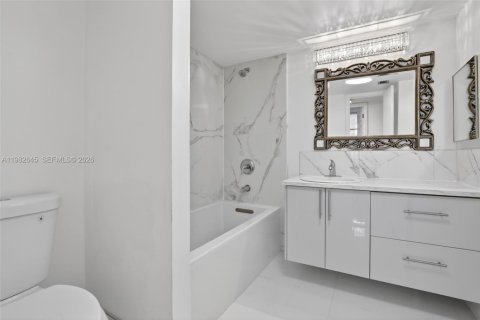 Снять в аренду кондоминиум в Лодерхилл, Флорида 2 спальни, 102.19м2, № 2080420 - фото 27