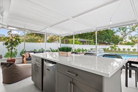 Villa ou maison à louer à Sarasota, Floride: 3 chambres, 131.46 m2 № 813418 - photo 29