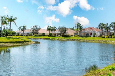 House in Sarasota, Florida 3 bedrooms, 143.91 sq.m. № 1566329 - photo 27