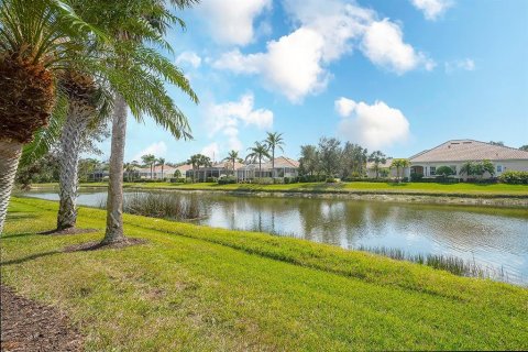 House in Sarasota, Florida 3 bedrooms, 143.91 sq.m. № 1566329 - photo 26