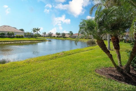 House in Sarasota, Florida 3 bedrooms, 143.91 sq.m. № 1566329 - photo 25