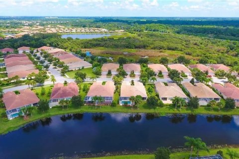 House in Sarasota, Florida 3 bedrooms, 143.91 sq.m. № 1566329 - photo 3