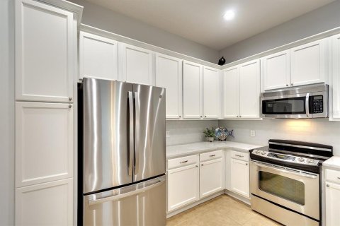 House in Sarasota, Florida 3 bedrooms, 143.91 sq.m. № 1566329 - photo 8