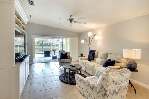 House in Sarasota, Florida 3 bedrooms, 143.91 sq.m. № 1566329 - photo 30