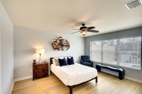 House in Sarasota, Florida 3 bedrooms, 143.91 sq.m. № 1566329 - photo 16