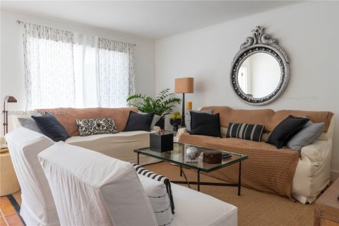 Immobilier commercial à vendre à Miami Beach, Floride: 335.93 m2 № 2170940 - photo 18