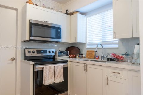 Immobilier commercial à vendre à Miami Beach, Floride: 335.93 m2 № 2170940 - photo 25