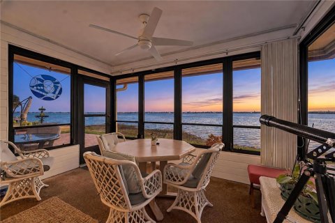 Condo in Bradenton, Florida, 2 bedrooms № 2421710 - photo 15
