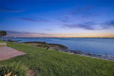 Condo in Bradenton, Florida, 2 bedrooms № 2421710 - photo 9