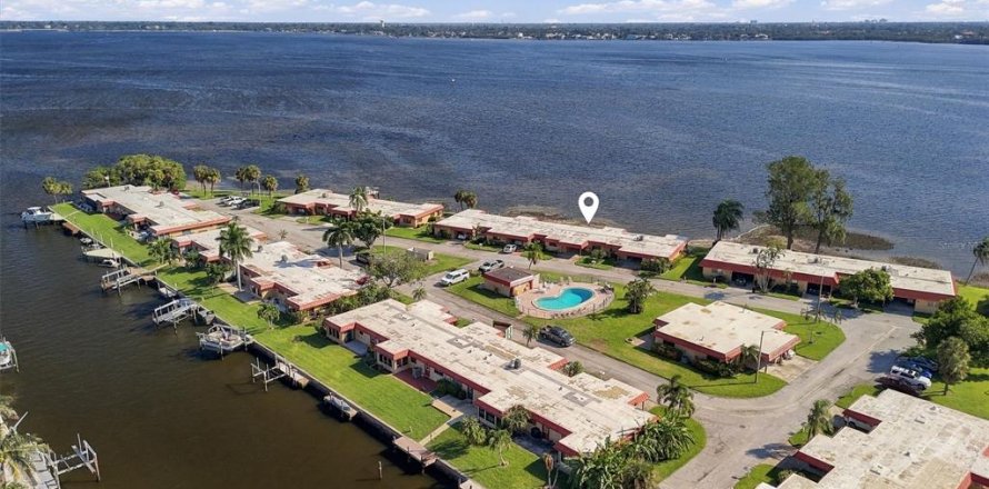 Condo in Bradenton, Florida, 2 bedrooms № 2421710