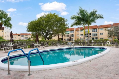 Copropriété à vendre à Sunrise, Floride: 1 chambre, 59.46 m2 № 2009427 - photo 20