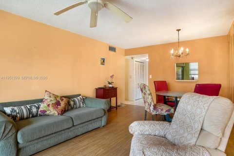 Copropriété à vendre à Sunrise, Floride: 1 chambre, 59.46 m2 № 2009427 - photo 7