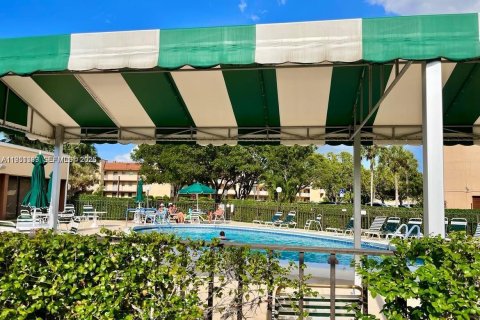 Copropriété à vendre à Sunrise, Floride: 1 chambre, 59.46 m2 № 2009427 - photo 19