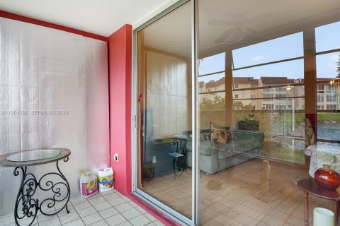 Copropriété à vendre à Sunrise, Floride: 1 chambre, 59.46 m2 № 2009427 - photo 6