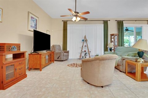 Villa ou maison à vendre à Auburndale, Floride: 3 chambres, 187.48 m2 № 1648032 - photo 15