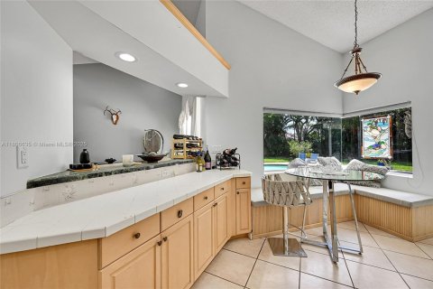 House in Coral Springs, Florida 4 bedrooms, 223.15 sq.m. № 1739261 - photo 17