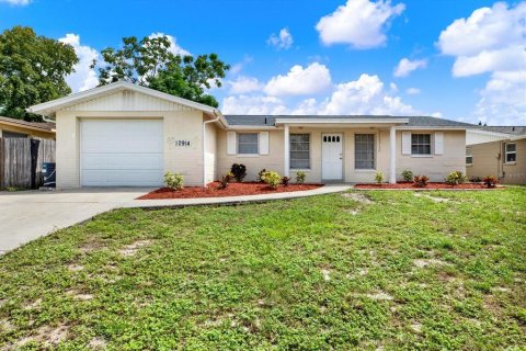 Casa en Port Richey, Florida 3 dormitorios, 121.33 m2 № 2373099