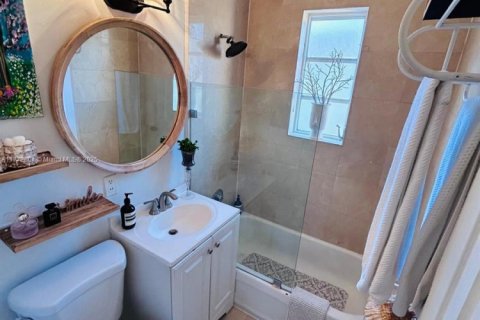 Condominio en alquiler en Miami Beach, Florida, 37.16 m2 № 1705483 - foto 10