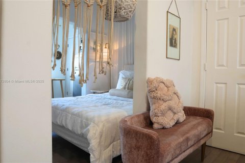 Condominio en alquiler en Miami Beach, Florida, 37.16 m2 № 1705483 - foto 7
