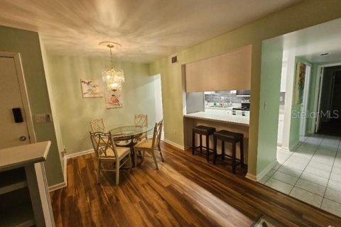 Condo in Saint Petersburg, Florida, 1 bedroom  № 1856506 - photo 14