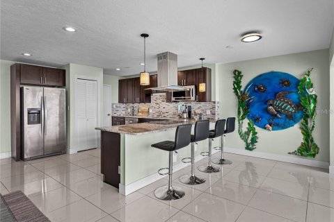 Condo in Saint Petersburg, Florida, 1 bedroom  № 1856506 - photo 19