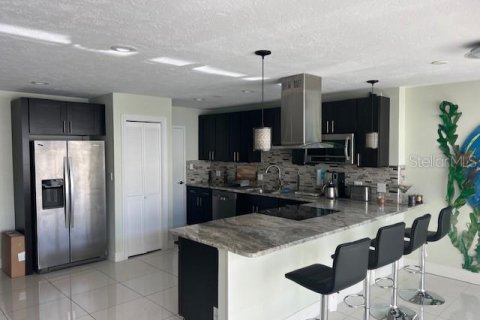 Condo in Saint Petersburg, Florida, 1 bedroom  № 1856506 - photo 27