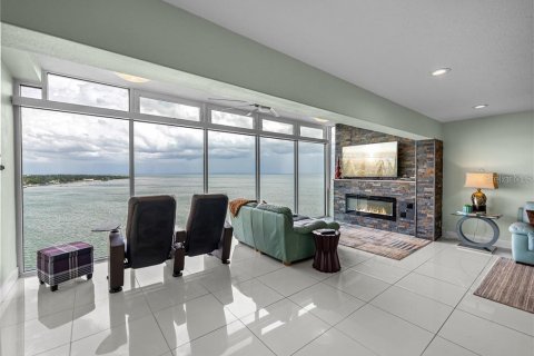 Condo in Saint Petersburg, Florida, 1 bedroom  № 1856506 - photo 21